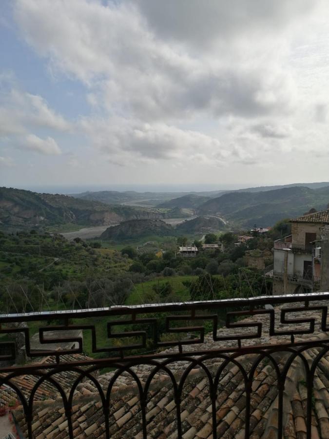 Bed And Breakfast Family Palazzo Stillitano Stilo Exterior foto
